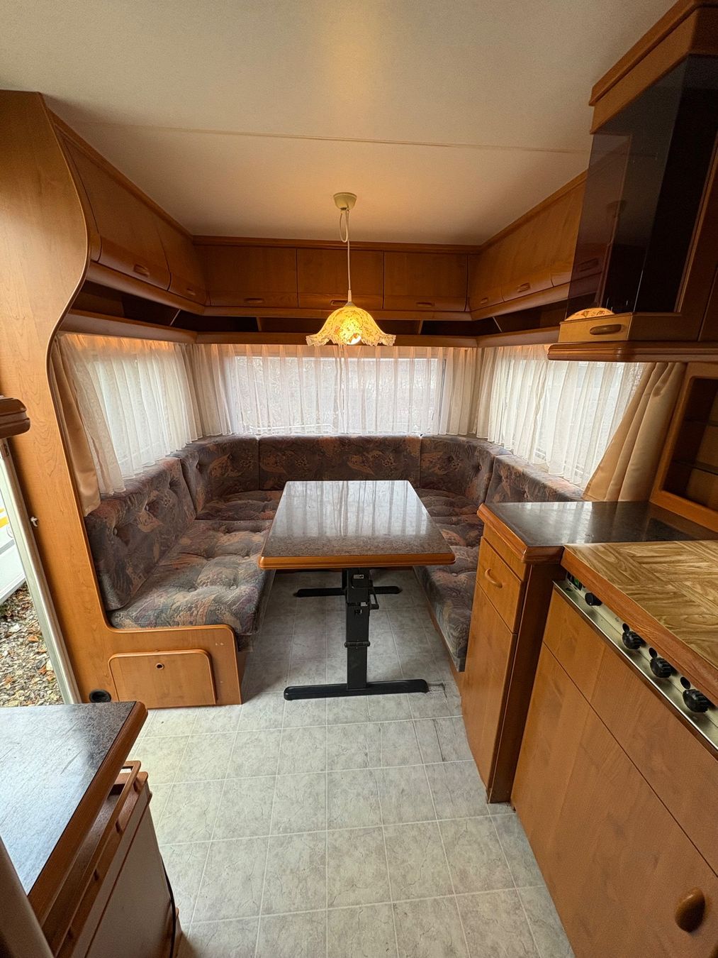 Hobby Camping Fahrzeuge: Hobby 535 (1995) mit Einzelbetten – Gebraucht aus Siggenthal von FUNNY-CAMPER 2