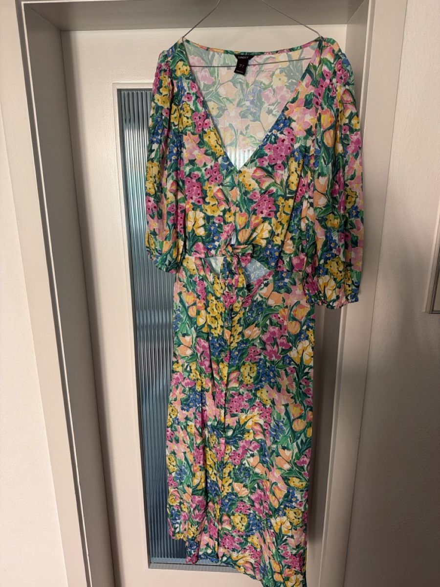 Vestiti: Florales Sommerkleid gr. 40 – Nuovo (secondo la descrizione) da Bern venduto da Lili1007