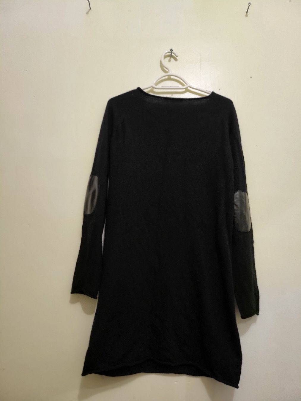 Vestiti: robe Pull Marie-Sixtine noir, taille M/L – Usato da Niedergösgen venduto da Eva2410 3