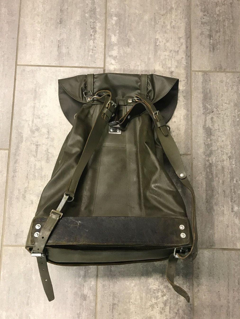 Zaini: Militär Rucksack – Usato da Läufelfingen venduto da Zehnerlein 4