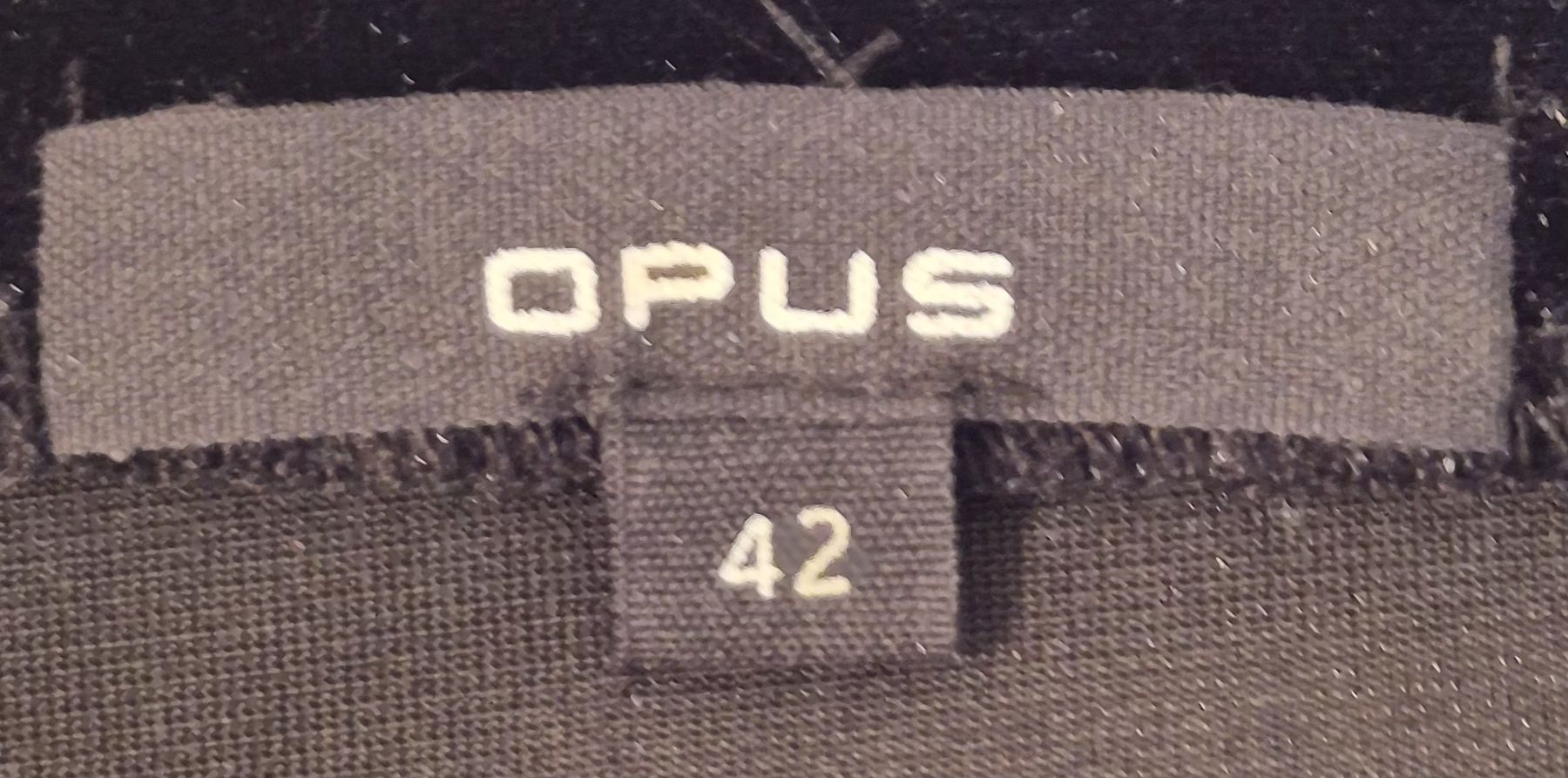 Tuniken: Blouse/casaque noire,comme velours  – Gebraucht aus Bern von dasgesuchtobjekt 1