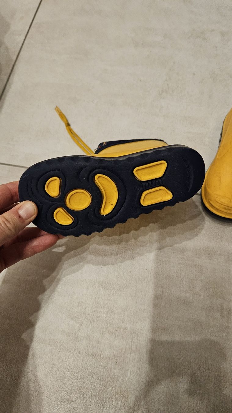 Schuhe für Jungen: kinder gummistiefel grösse 24 – Gebraucht aus Dübendorf von run4life 1