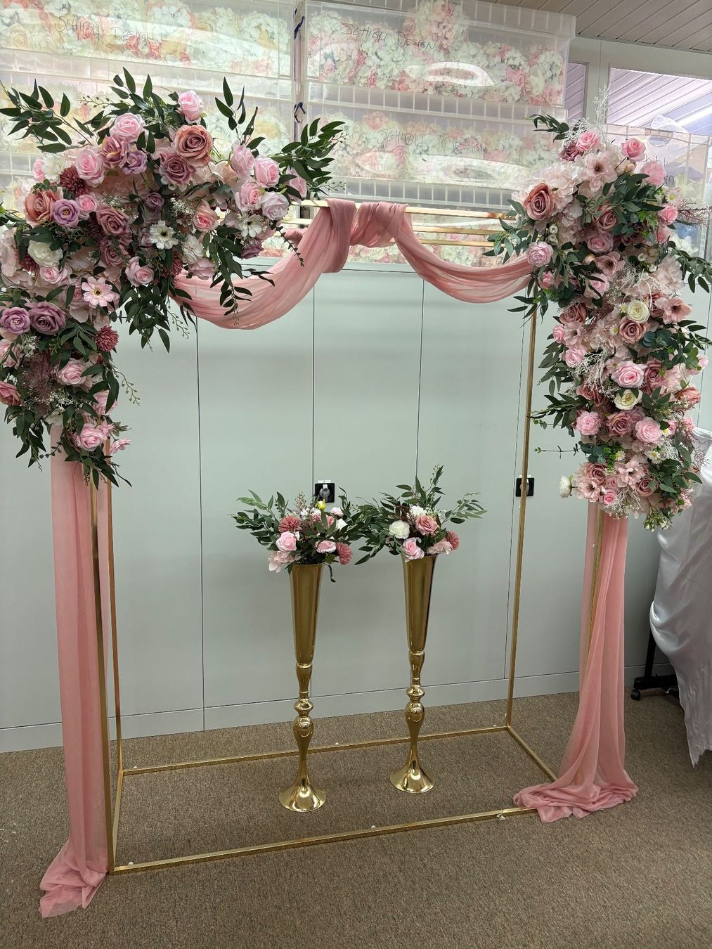 Tutte le decorazioni: wunderschöner Traubogen Hochzeit – Usato da Oftringen venduto da SCHIBLI1