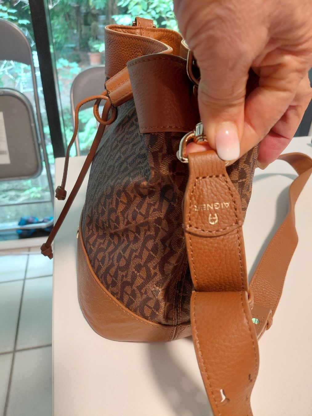 Aigner Borse da donna: Aigner Tasche – Usato da Holderbank AG venduto da Estrela08 2
