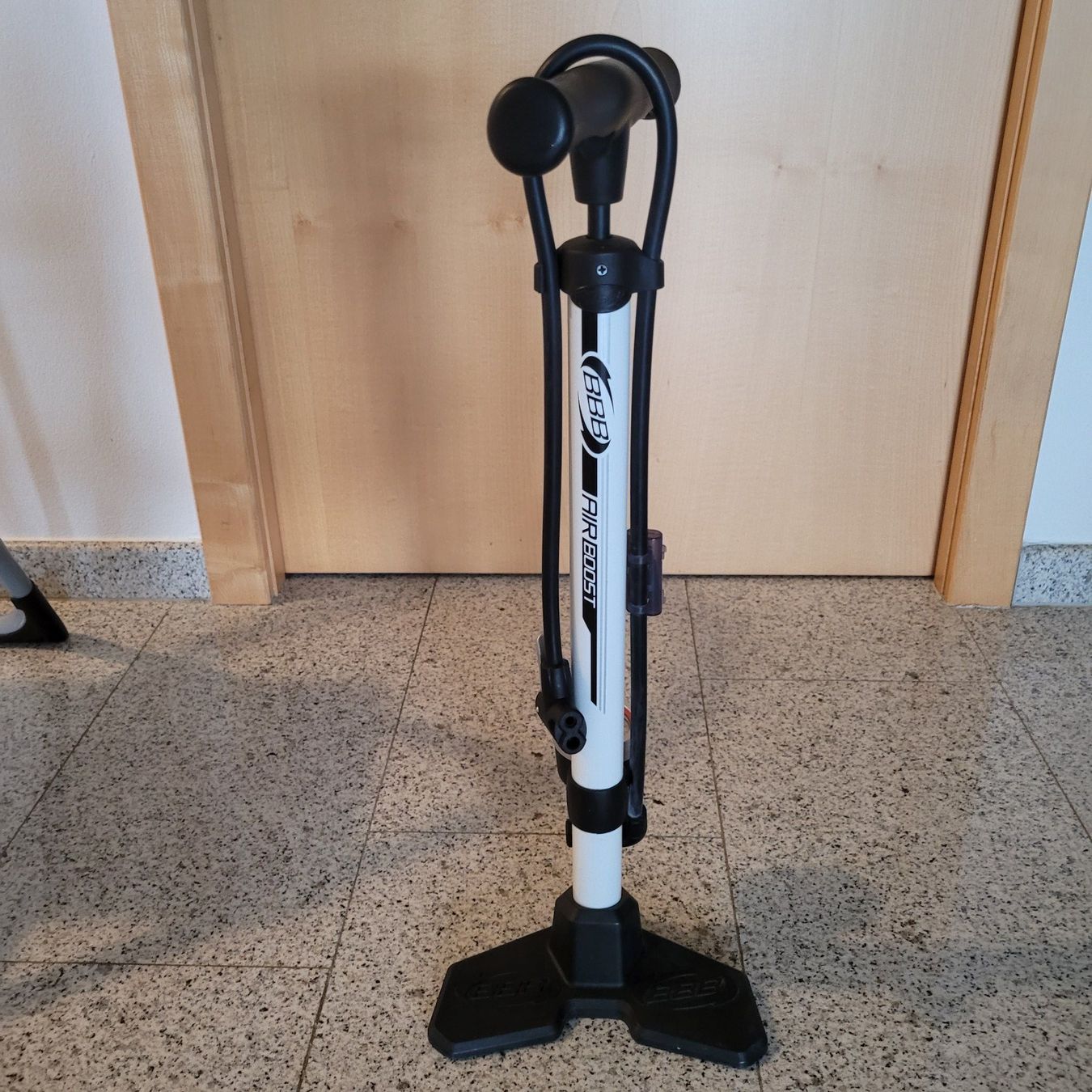 Pompe: BBB AIRBOOST Standpumpe mit Manometer - Neuwertig – Usato da Dörflingen venduto da tucson16