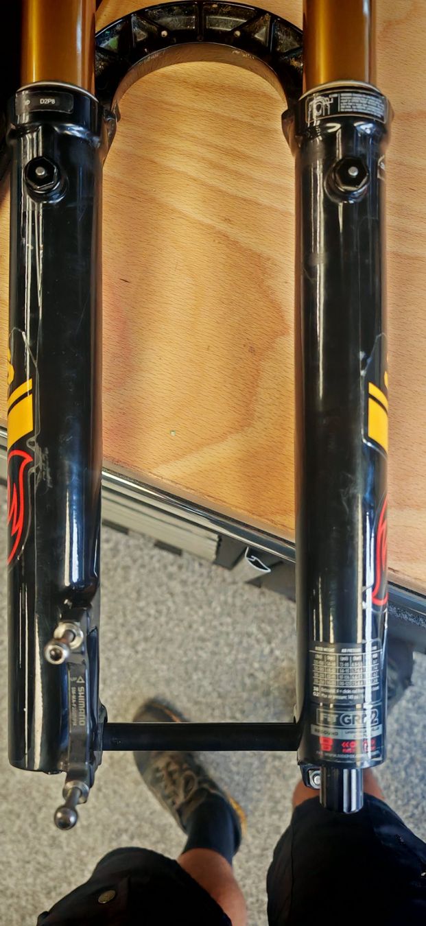 Fox Pezzi di ricambio: Fox 38 kashima grip2 170mm – Usato da Chur venduto da enr_w7dk 2