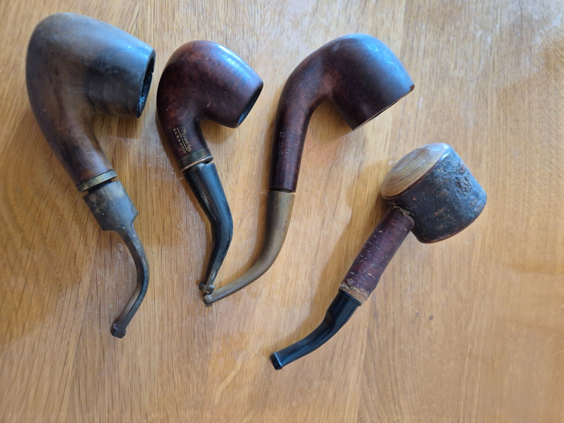 Pipe & Accessori: 4 x Pipes vintages – Usato da Monthey venduto da McAuthor