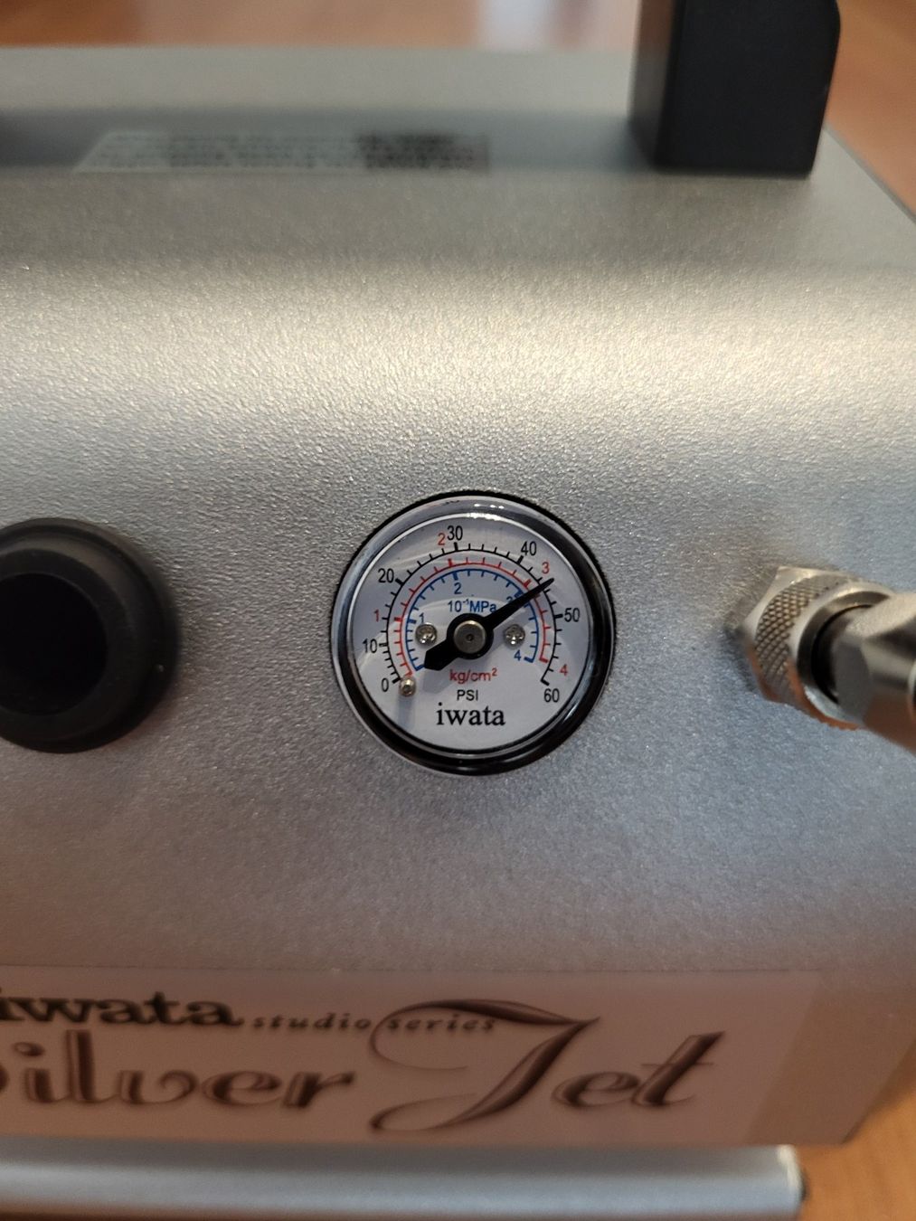 Tutti gli attrezzi: NEUER iwata studio Airbrush Kompressor - Silver Jet IS-50 – Nuovo e nell'imballaggio originale da Jonen venduto da Nabla31415 6