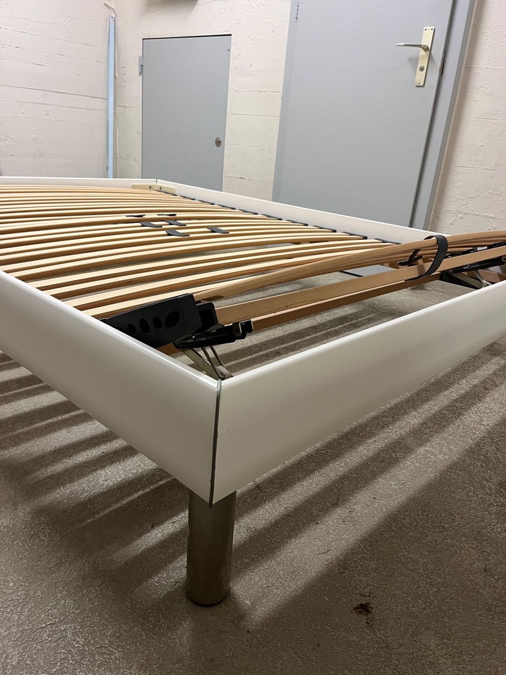 Lits: Bett inkl. höhenverstellbarem Lattenrost – D'occasion à Zürich par ina_xz5x 1