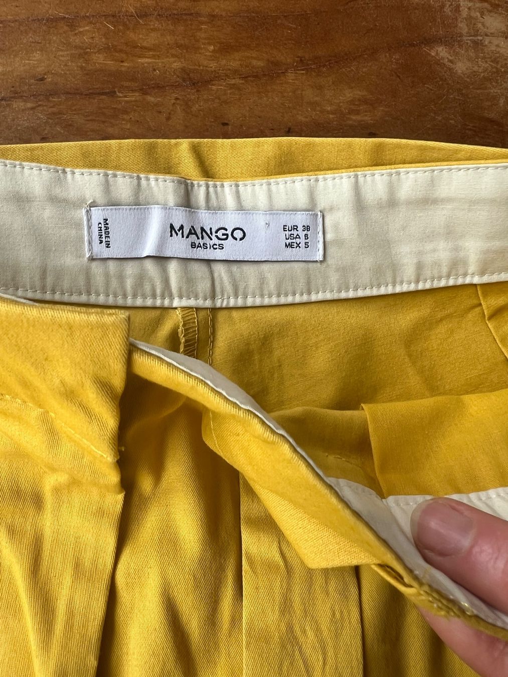 Mango Pantaloni: Mango Sommer-Shorts, Gr. 38, senfgelb – Nuovo (secondo la descrizione) da Bern venduto da tweety713 2