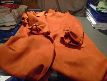 Jacke Grösse S, Bershka, orange/Innen rot