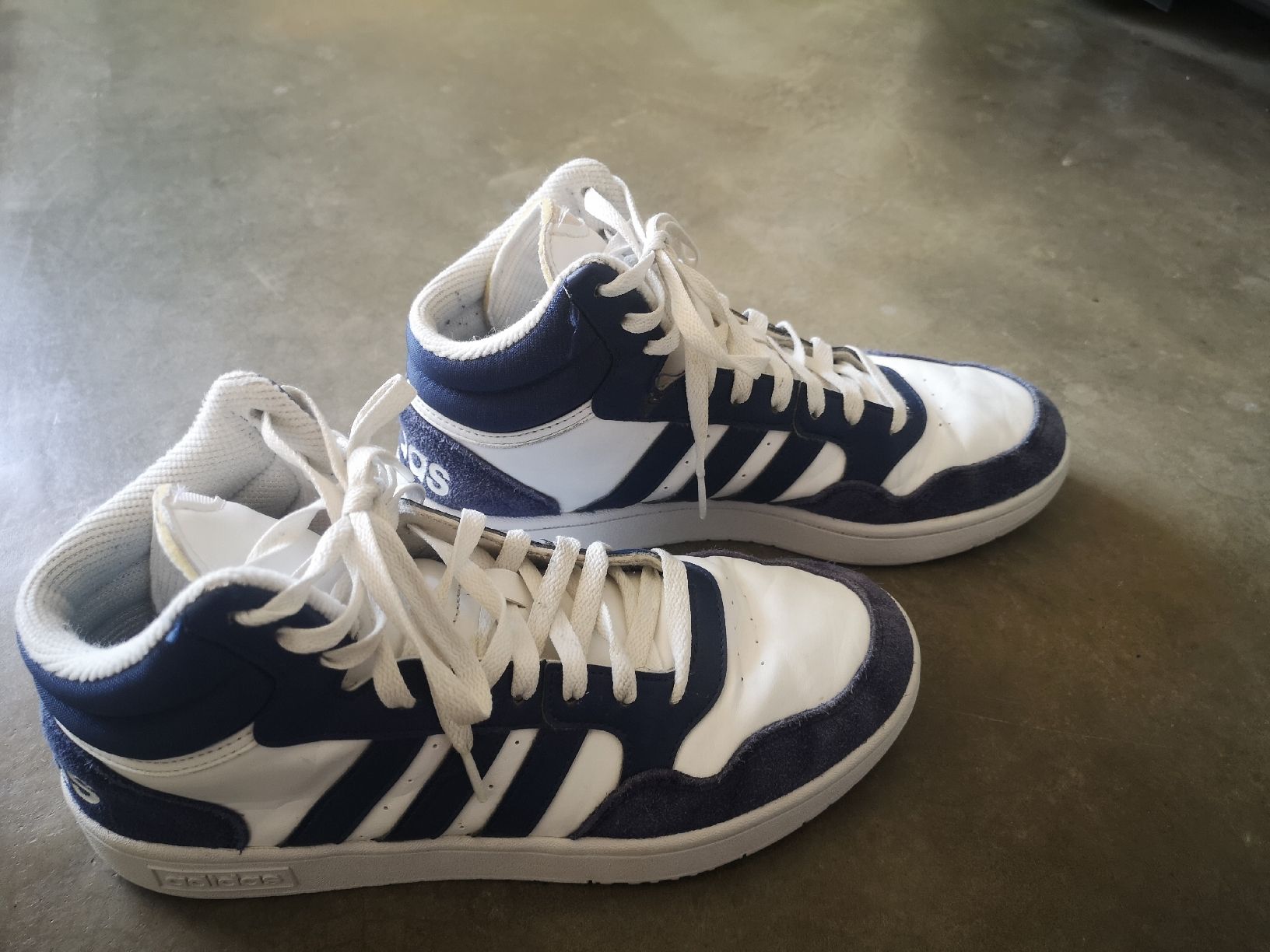 Adidas Scarpe da uomo: Adidas HOOPS Gr. 42,5 (US 9) – Usato da Bachenbülach venduto da magic.fly 1