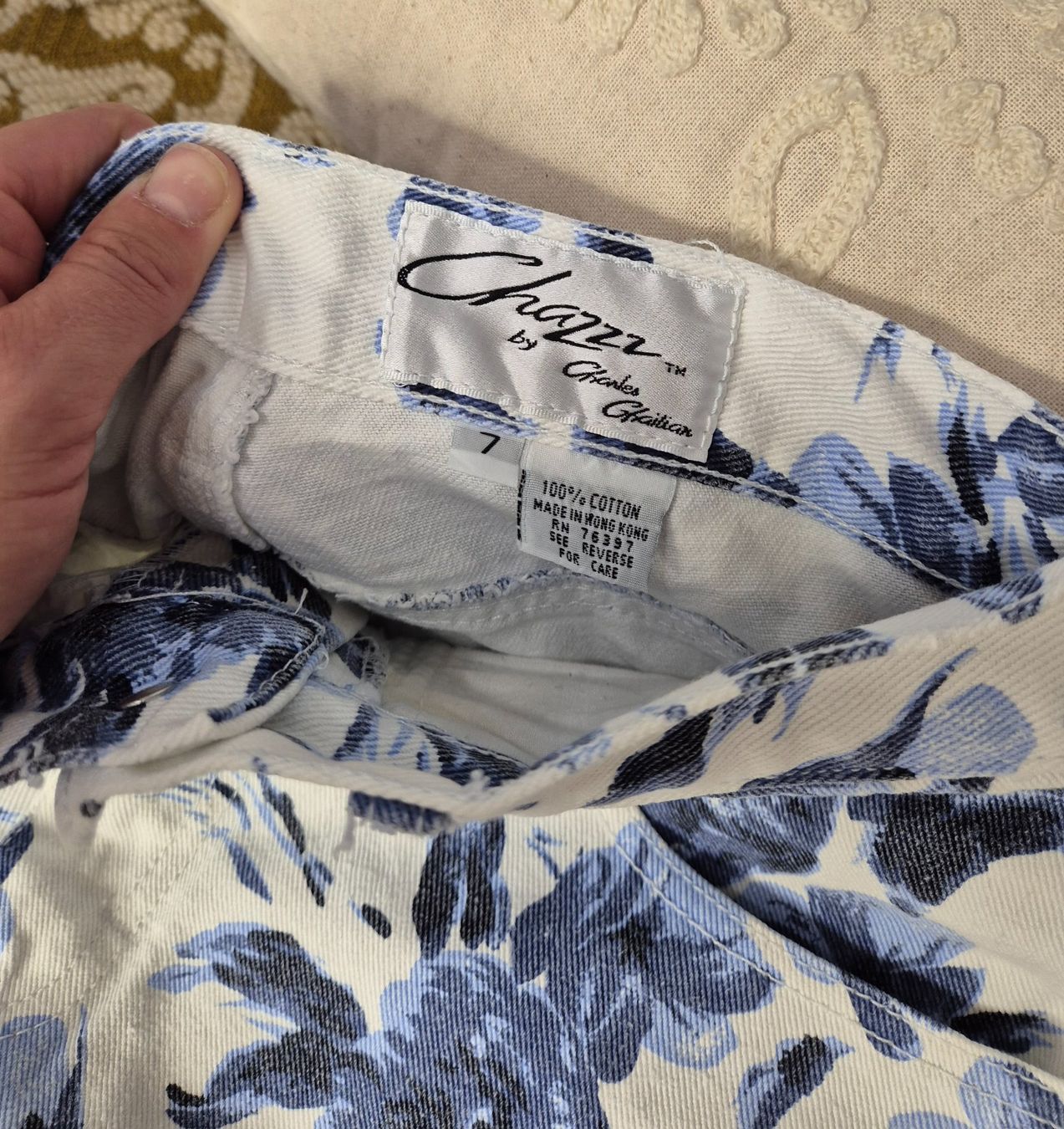 Pantaloni: shorts chazzz by charles – Usato da Leissigen venduto da ali_k9v8 4