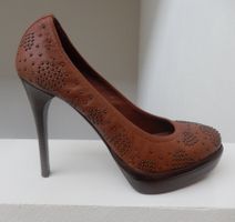 Orig. BURBERRY Studded Pumps Gr. 36, NP 650.--