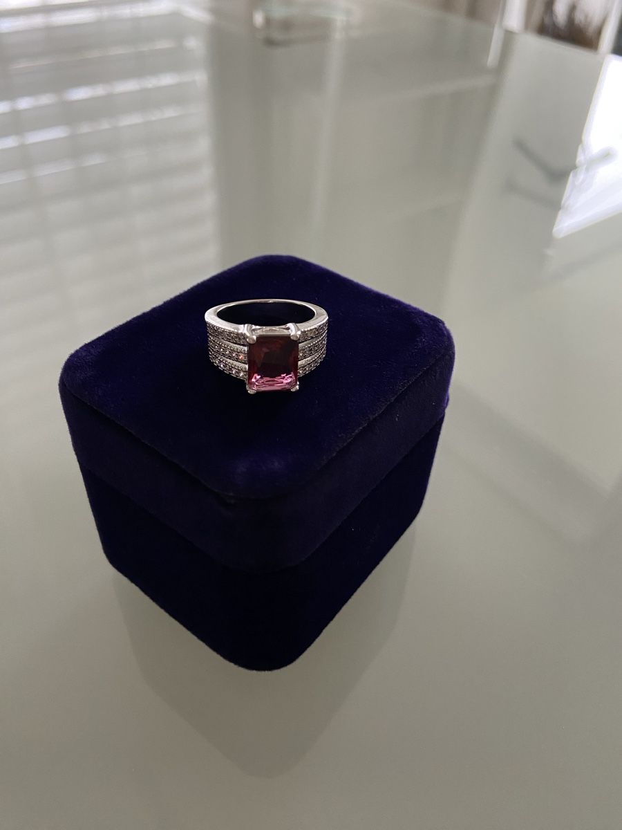 Anelli: Ring mit rotem Zirkonia/ Modeschmuck – Nuovo e nell'imballaggio originale da Bülach venduto da kittygismo