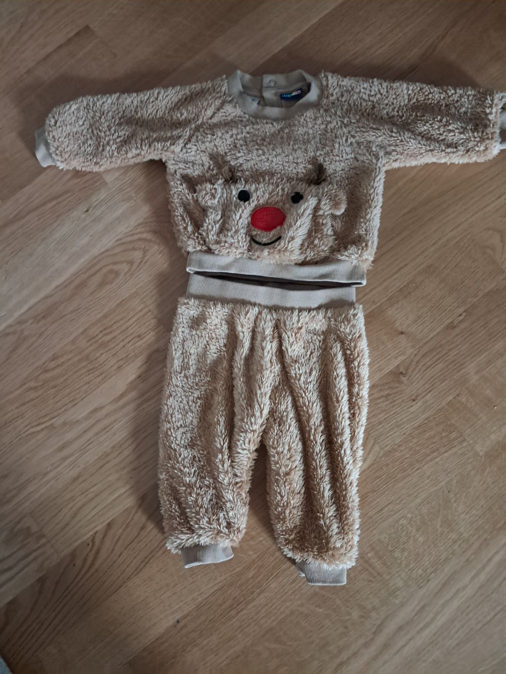 Lotti & Set di vestiti: Baby Zwei-Teiler – Usato da Liestal venduto da nemi-lou