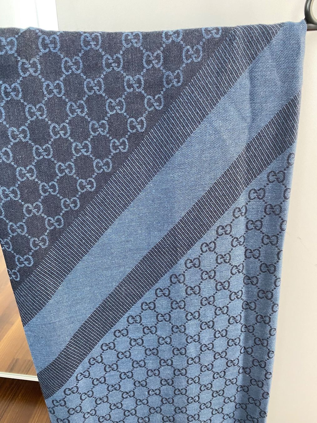 Gucci Foulard & Sciarpe: Gucci Schal / Tuch – Usato da Luzern venduto da marsupilami13 1