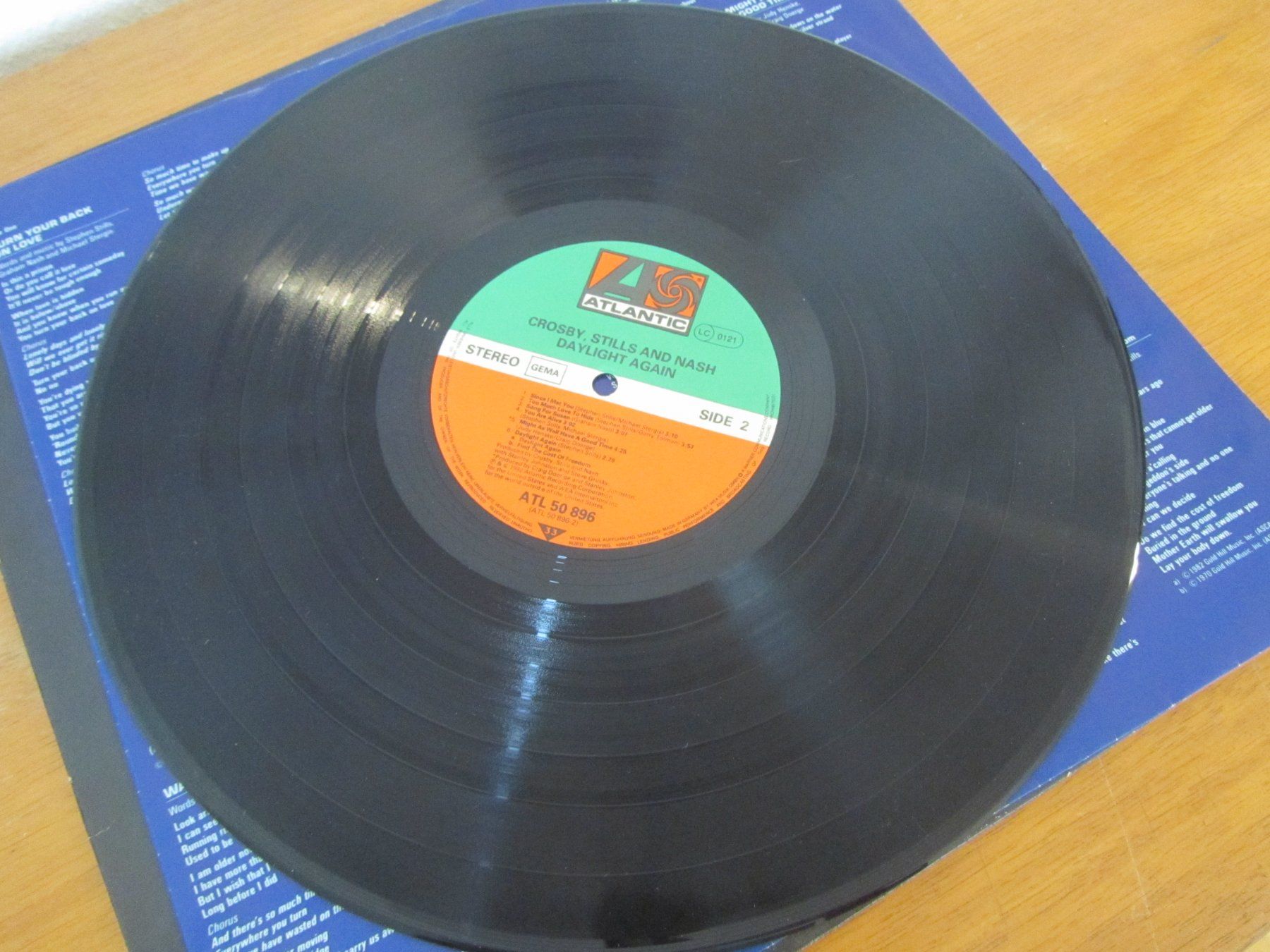 Dischi in vinile: CROSBY, STILLS & NASH:  Daylight Again – Usato da Seengen venduto da mikelele 3