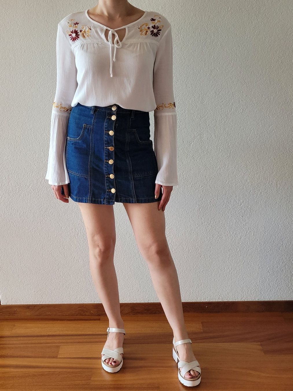 Zebra Tops: Blouse blanche avec motif à fleur – Gebraucht aus Villars-sur-Glâne von ninisabri