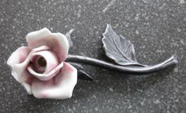 Keramik Rose mit Metallstiel 10 cm lang