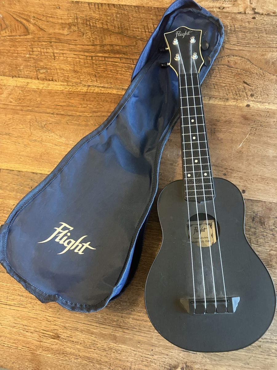 Musikinstrumente: Reise Ukulele  – Gebraucht aus Zürich von lucaffe