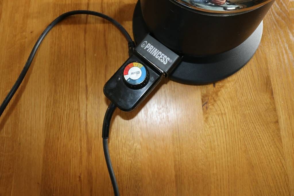 Töpfe: Caquelon électrique à fondue bourguignonne – Gebraucht aus St-George von chr_p2s5 2
