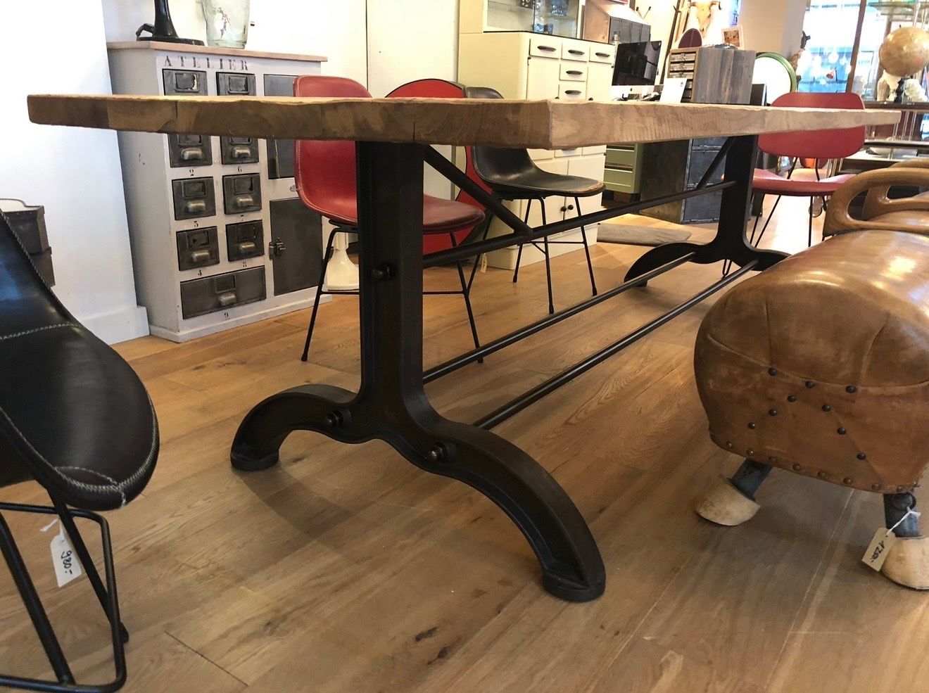 Set di tavolo e panche: Esstisch Eiche 280x96cm mit 6 Stühlen Echtleder Schwarz – Usato da Wilen b. Wollerau venduto da Aritt 2