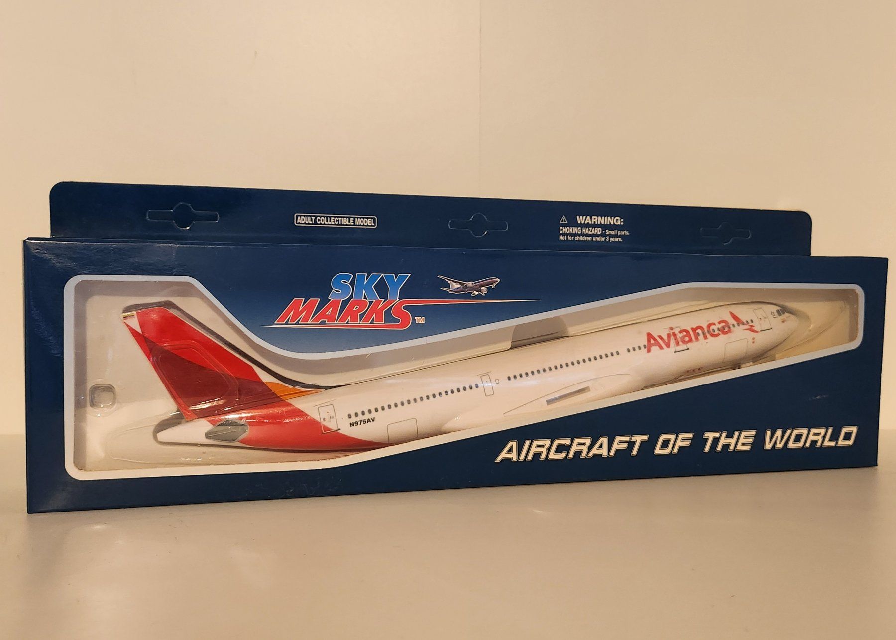 Kit di modellismo & Modellini statici: Skymarks Avianca Airbus A330-200 – Nuovo (secondo la descrizione) da Wittenwil venduto da ced_q8j7 4