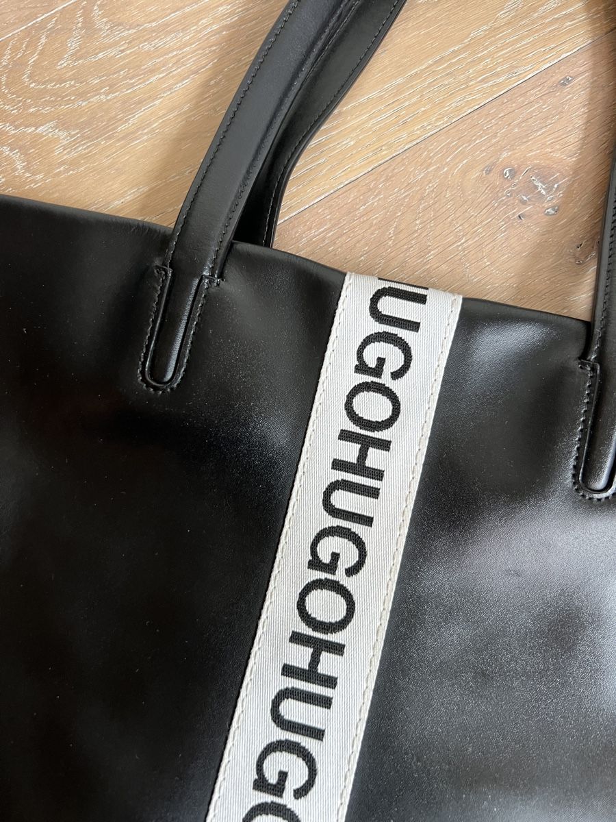 Hugo Boss Taschen für Damen: Hugo Boss black tote bag – Defekt aus Zürich von Mirouch 1