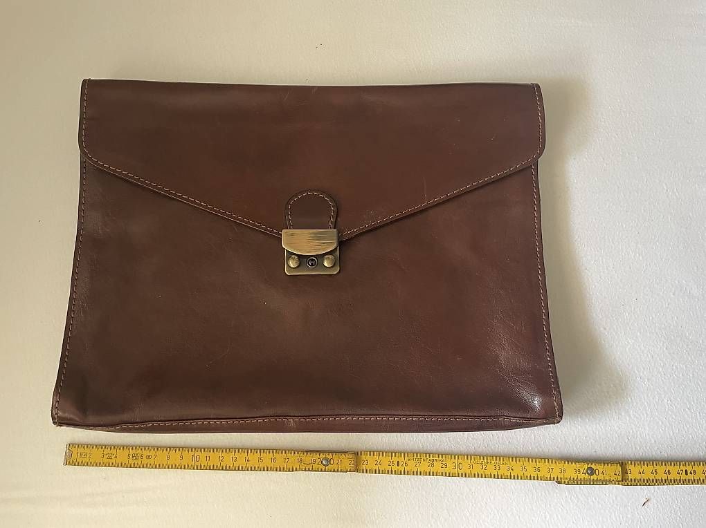 Valises & Sacs: Akten- /Laptoptasche A4 – D'occasion à Güttingen par ChCoridass