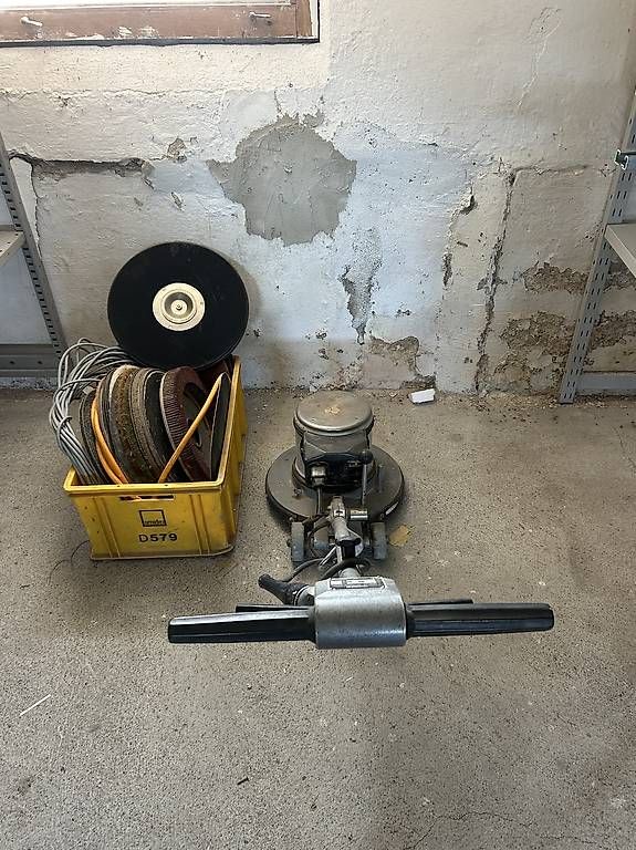 Toutes les machines: Bodenpoliermaschine – D'occasion à Dietschwil par cyr_ln56 2