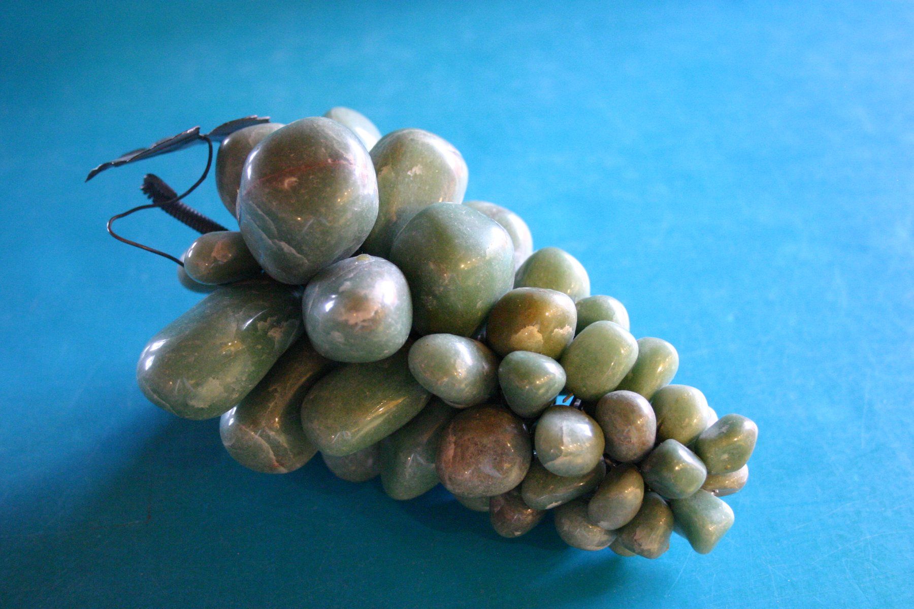 Edelsteine: Traube aus Jade-Edelsteinen – Gebraucht aus Winkel von gabriele56 4