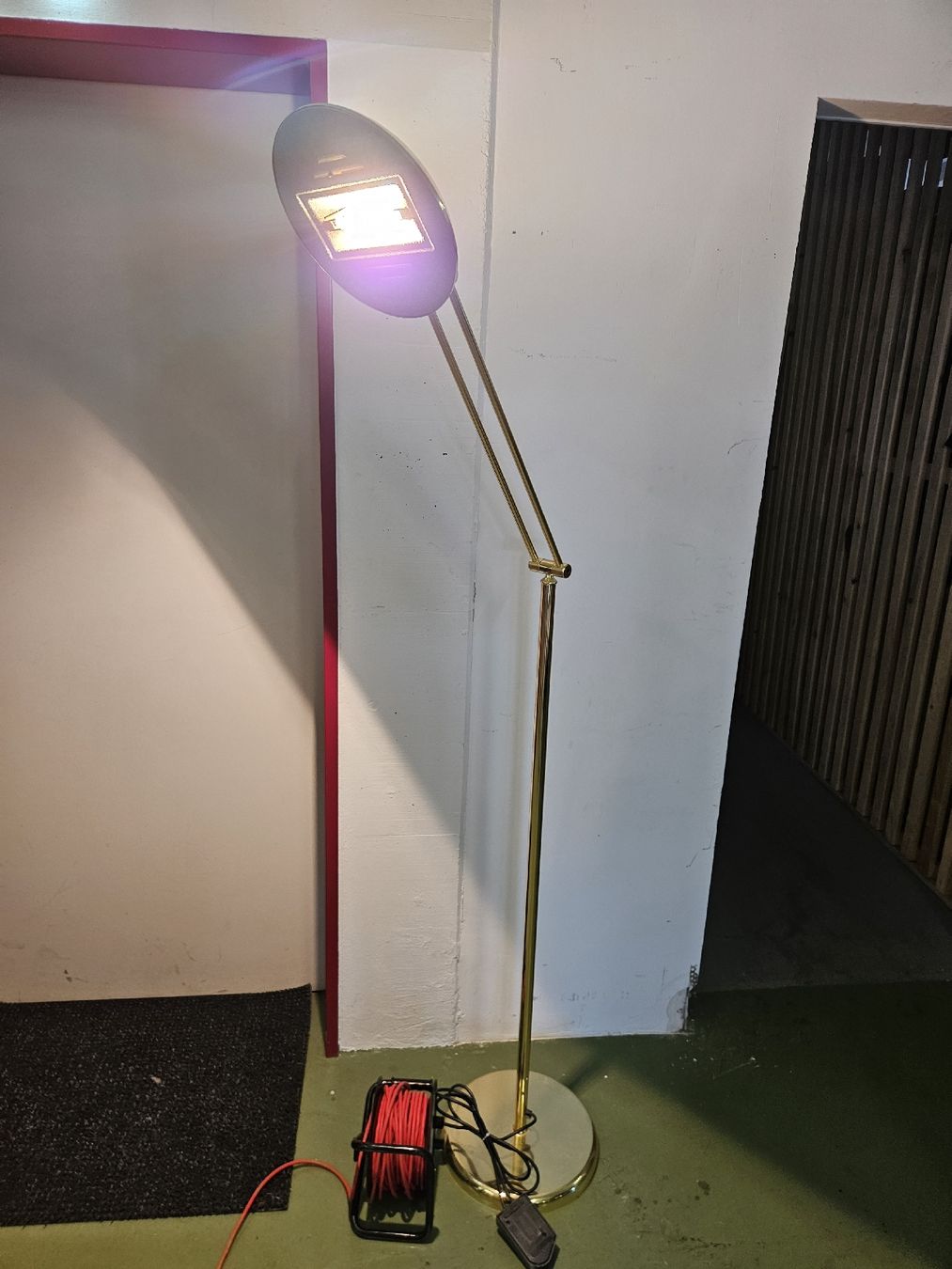 Lampade: Relco messing Stehlampe aus Italien  – Usato da Pratteln venduto da Cartonsducoeur_bl