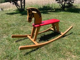 ⭐ Klassisches Schaukelpferd aus Holz | Wisa Gloria Lenzburg