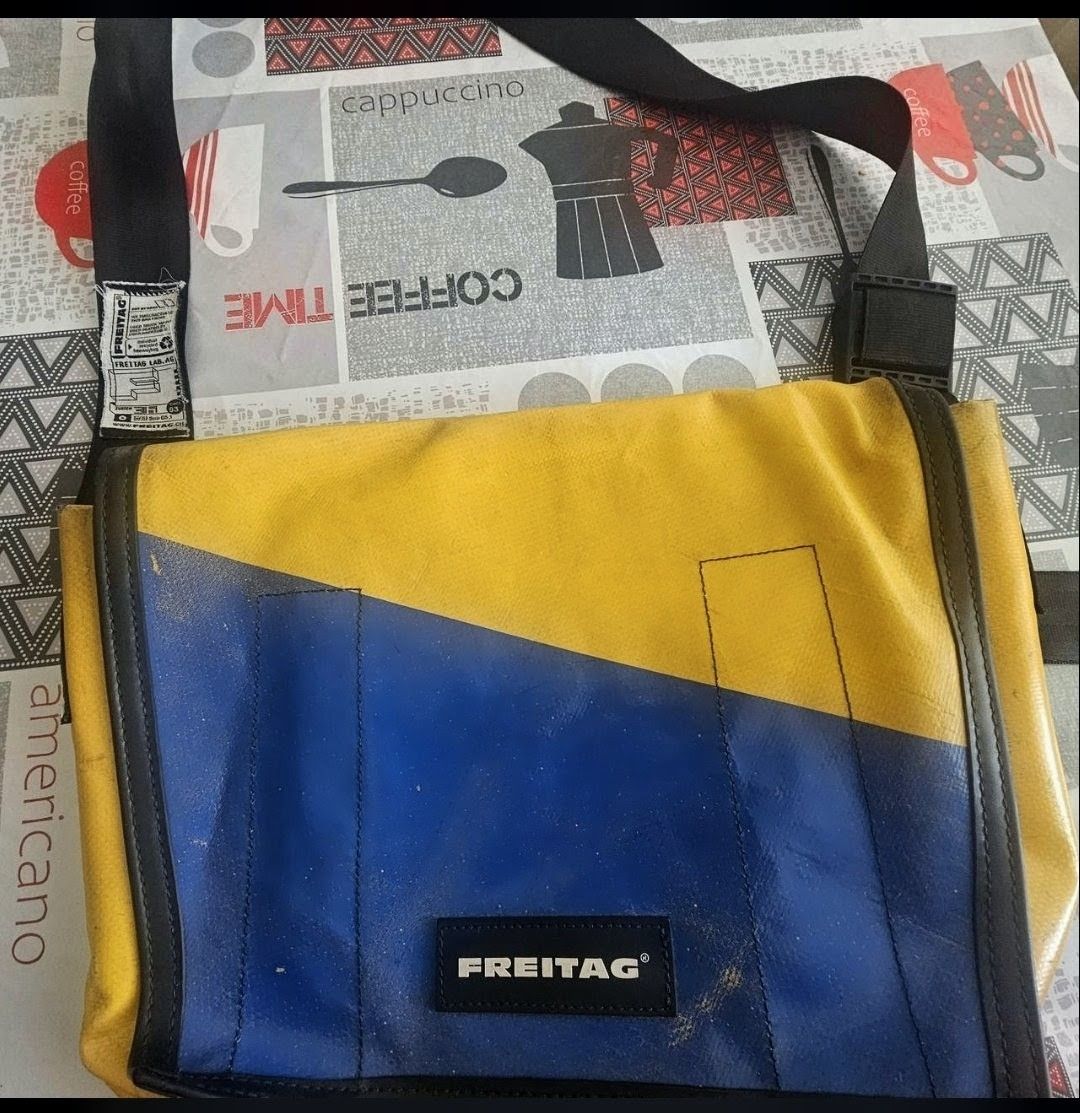 Freitag Altro in  Abbigliamento & Accessori: Borsa a tracolla Freitag VINTAGE – Usato da Mendrisio venduto da ibr_ckm6