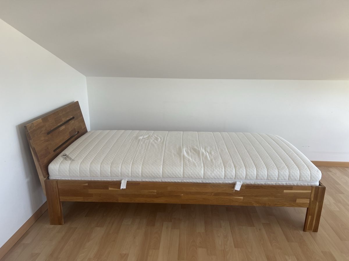 Letti: Bett aus Holz – Usato da Küssnacht am Rigi venduto da Prasanna 1