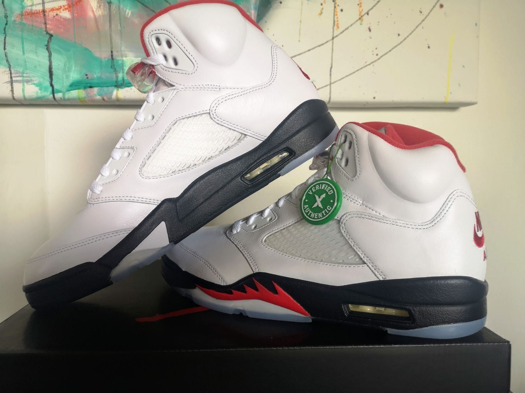 Jordan Scarpe da uomo: Air Jordan 5 Retro Fire Red 2020 Sneaker – Nuovo e nell'imballaggio originale da Magden venduto da CHSportscardsCol.