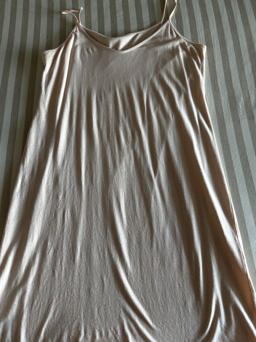 Kleider: Kleid Spitze beige Grösse M – Gebraucht aus Salenstein von Silly...0 9