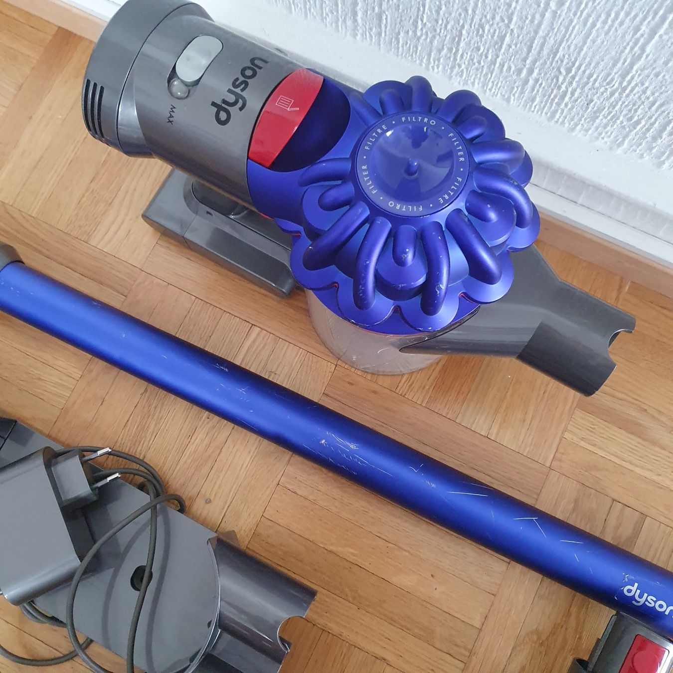 Dyson Aspirapolveri & Accessori: Dyson V7 motorhead – Usato da Prilly venduto da RoDyRe 2