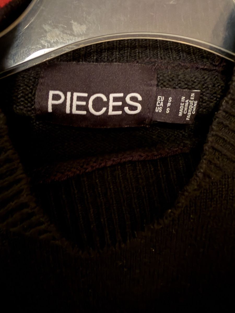 Pulls & Sweat-shirts: Pull – Neuf (Voir description) à Fribourg par SimoneA13 2