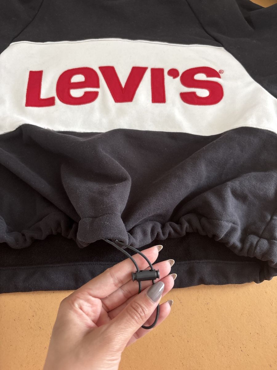 Levi's Lotti di vestiti: Levi's Shorts & Hoodie im Set – Usato da Zürich venduto da del_gdm2 5