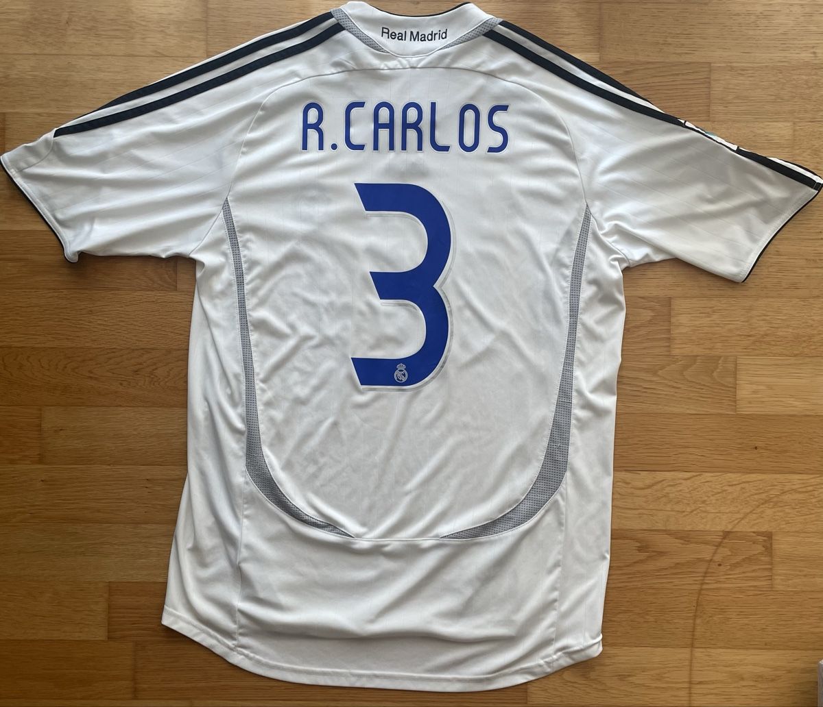 Real Madrid Canottiere & Pantaloni: Original Real Madrid 2006/2007 Roberto Carlos – Usato da Windisch venduto da RealJerseys
