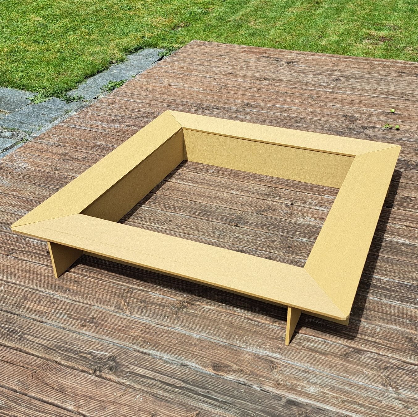 Sandkasten: Sandkasten mit Sitzrändern - 140 x 140 cm – Neu und originalverpackt aus Reinach BL von HT20