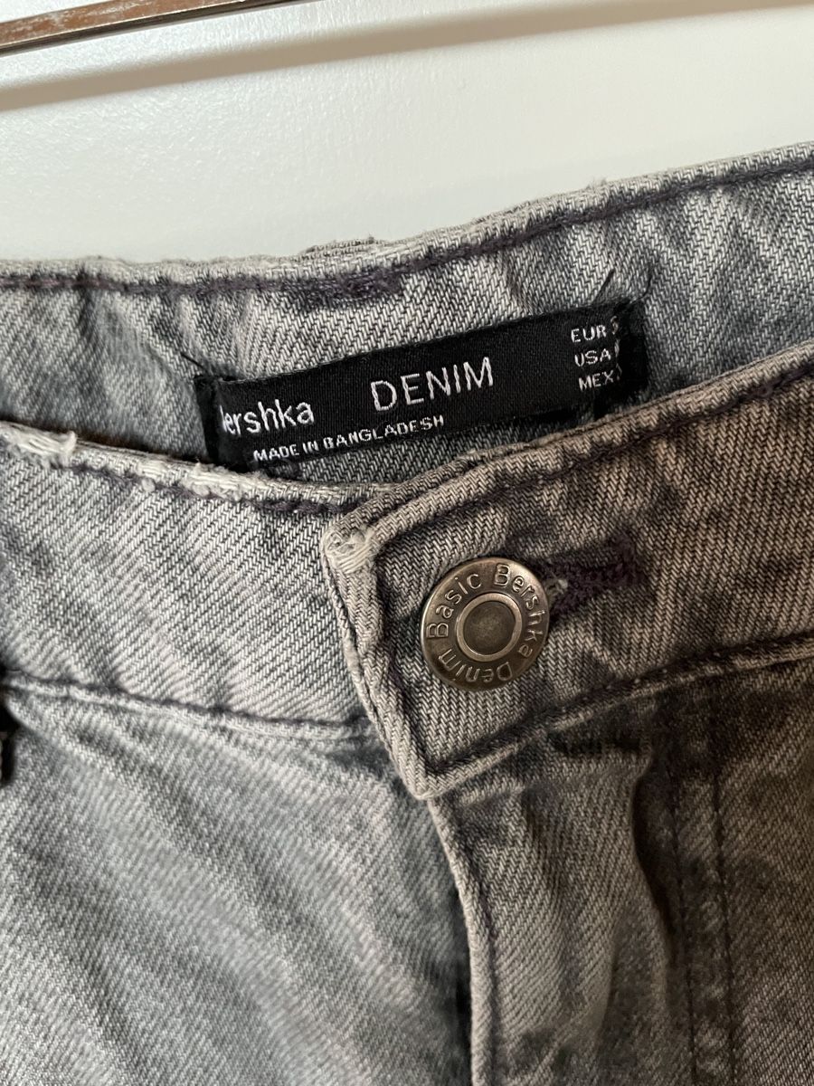 Bershka Pantaloni: Denim Short grau, Bershka Gr. 36/S – Usato da Münsingen venduto da Secondhand89 1