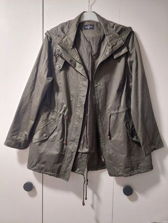 C&A Damen Übergangs-Kaputzenjacke Gr. 46,  Tunnelzug.olive