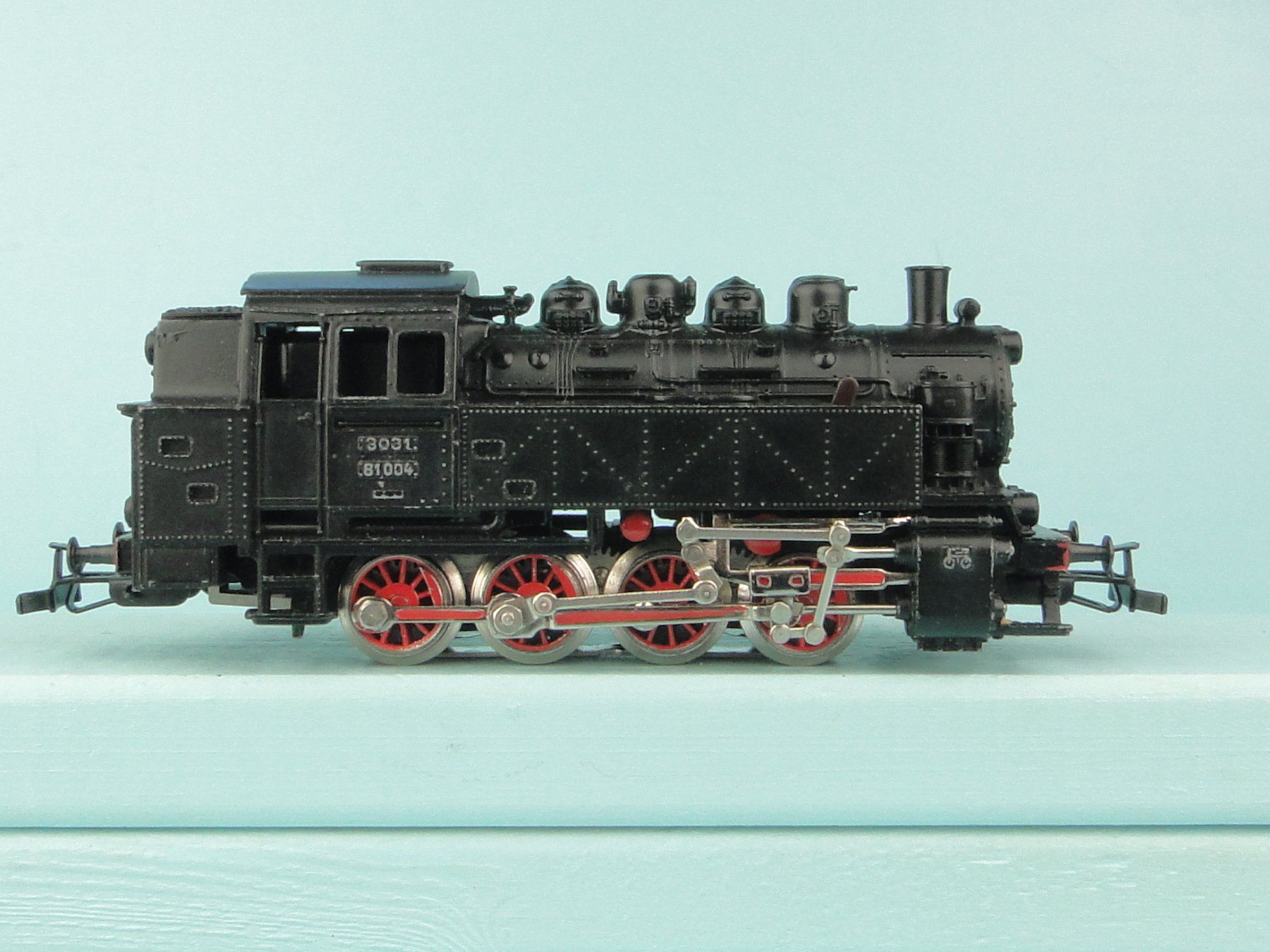 Märklin Modelleisenbahnen: Märklin 3000 BR 81 – Gebraucht aus Bülach von cann11 3