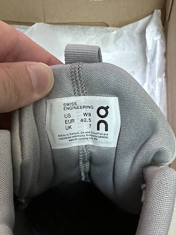 Scarpe da donna: ON Schuhe G 40.5 – Usato da Maienfeld venduto da tobeyl2020 2