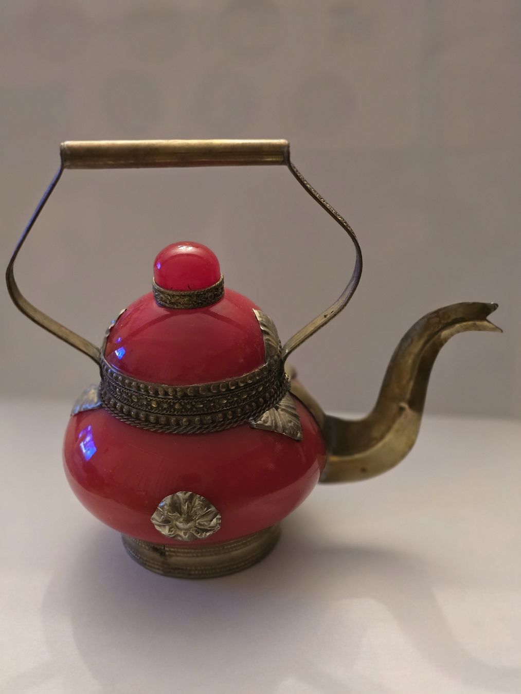 Teiere: Théière laiton Rouge et Or décorative  – Usato da Founex venduto da Vivi.dressing 1
