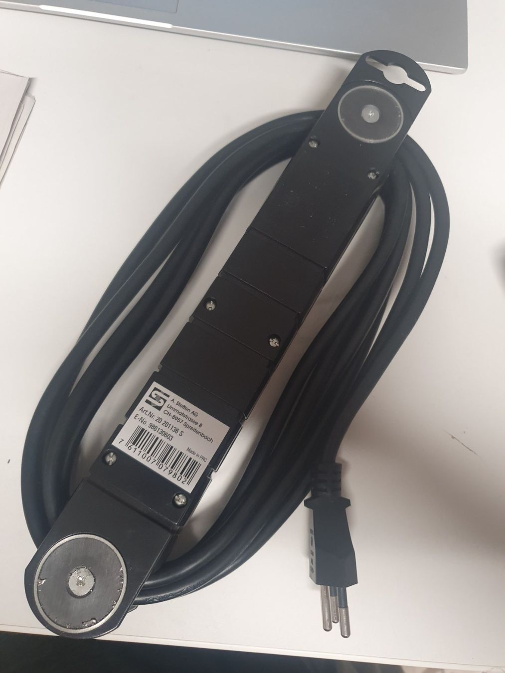 Spine: Steffen Steba Variabl Magnet 6xT13 Typ12 3m Steckdosenleiste – Nuovo (secondo la descrizione) da Zürich venduto da eymen20 1