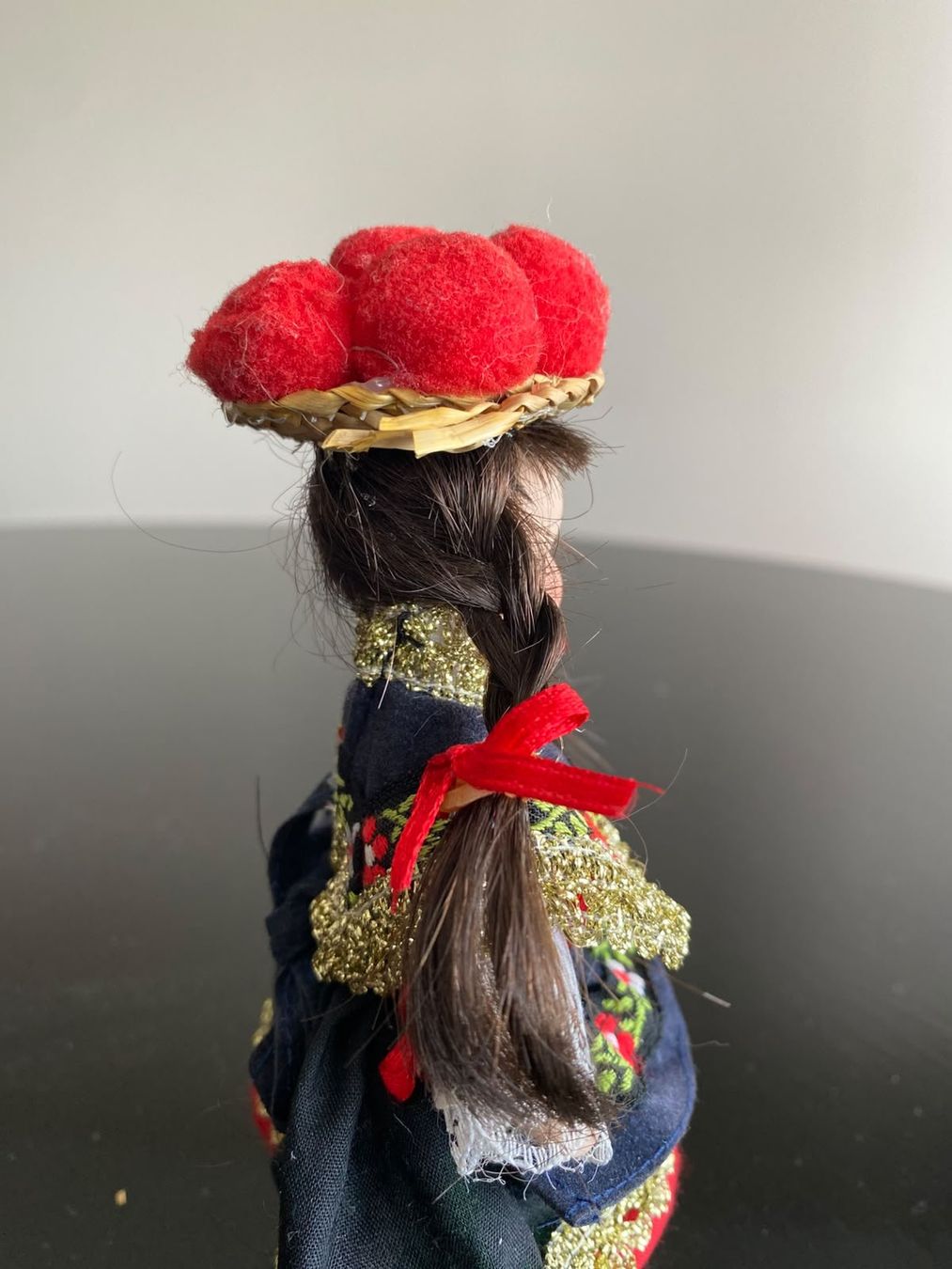 Bambole: Trachtenpuppe mit Bollerhut – Usato da Zumikon venduto da pat_m55d 3